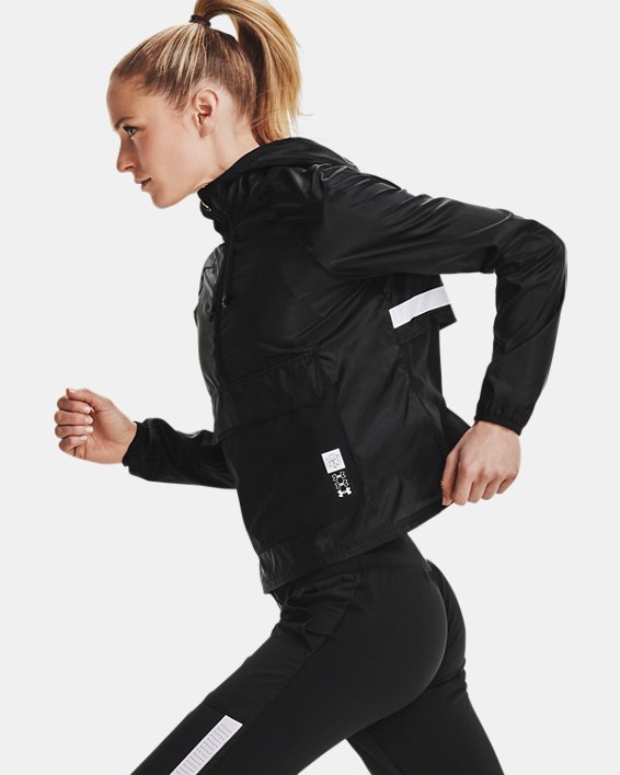 เสื้อแจ็คเก็ต UA Run Anywhere Anorak สำหรับผู้หญิง, Black, pdpMainDesktop image number 0